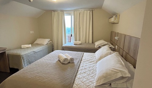 Habitación cuádruple estándar, vistas a la ciudad