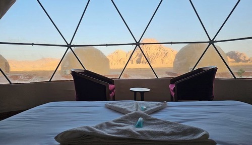 Habitación triple Deluxe, balcón, vistas al desierto