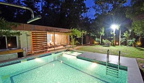 Villa familiar, piscina privada, vistas al jardín