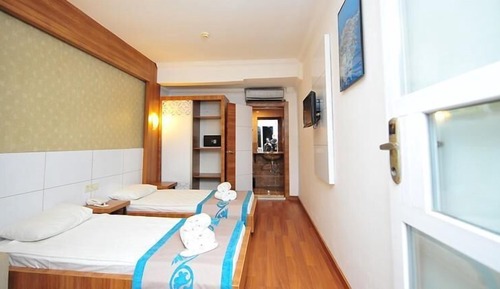 Standard Double or Twin Room, Garden View