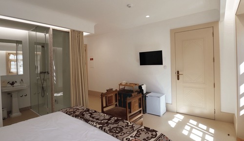 Habitación estándar con 1 cama doble o 2 individuales