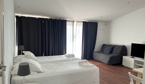 Apartamento, balcón, vistas a la ciudad