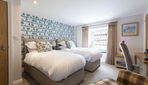Room 1 - 1st Floor, Pet Friendly