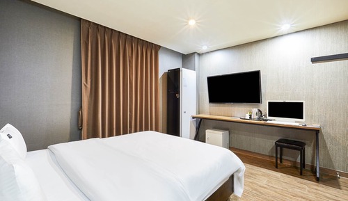Habitación Business doble, 1 cama doble, vistas a la ciudad