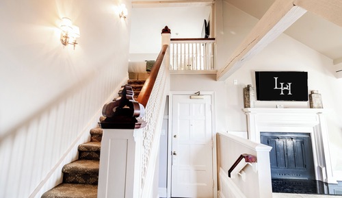 Suite (Attic)