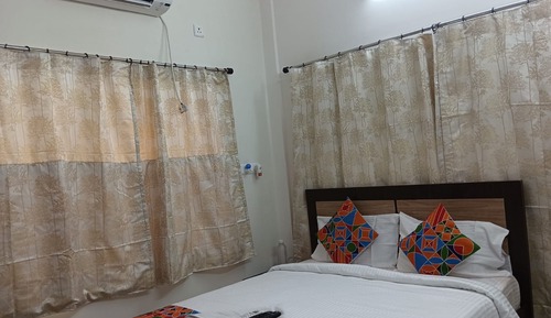 Deluxe Double Room, Multiple Beds, City View
