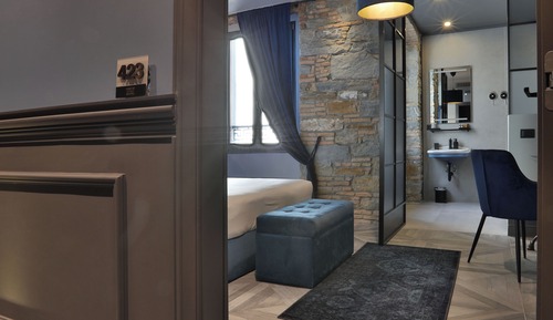Habitación superior con 1 cama doble o 2 individuales, bañera