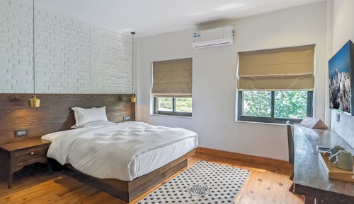 Premium Double Room, 1 Queen Bed, Non Smoking, Valley View