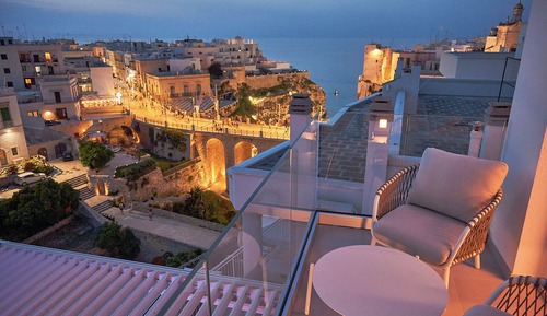 Habitación exclusiva, 1 cama de matrimonio grande, vistas al mar, en una planta alta