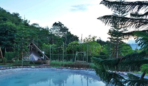Tienda, vistas al lago