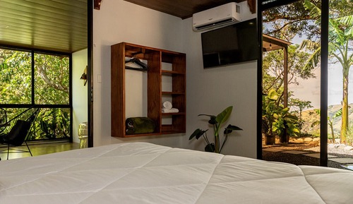 Bungalow, 2 habitaciones, balcón, vistas a la montaña