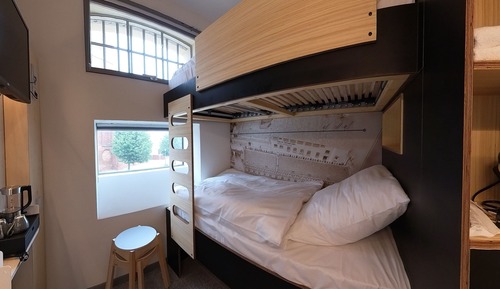 Habitación con 2 camas individuales