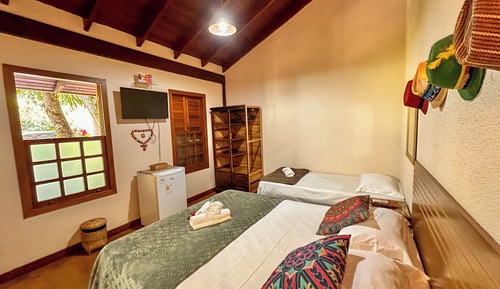 Suite estándar, balcón, vistas al jardín