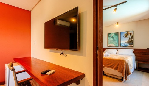 Habitación Premier, vistas parciales al mar