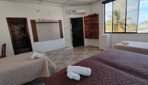 Habitación triple familiar, balcón