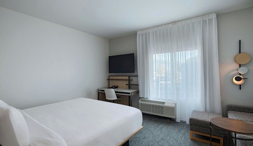 Estudio, 1 cama de matrimonio grande con sofá cama, fumadores (Mobility/Hearing Accessible, Tub)