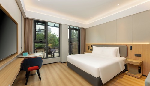 Habitación estándar, 1 cama de matrimonio grande, balcón
