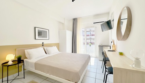 Habitación triple clásica, balcón