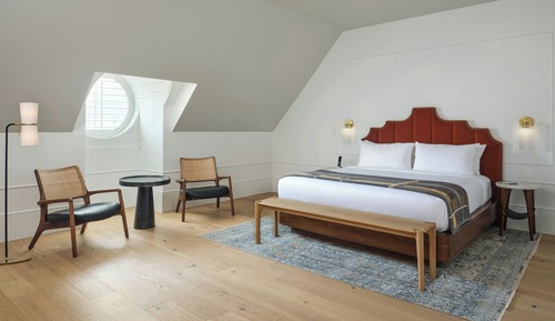 Suite junior, 1 cama de matrimonio grande, no fumadores (Mobility Accessible, Tub)