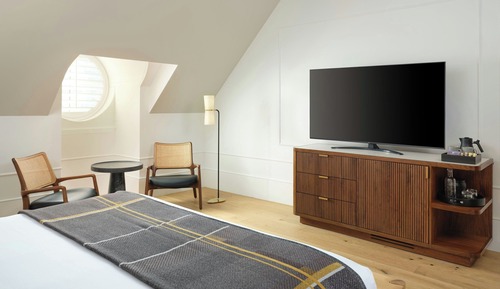 Suite estudio, 1 cama de matrimonio grande, no fumadores (Mobility Accessible, Tub)