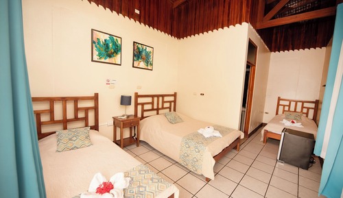 Habitación familiar, vistas al jardín