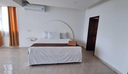 Habitación básica, balcón