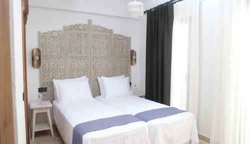 Habitación superior con 1 cama doble o 2 individuales