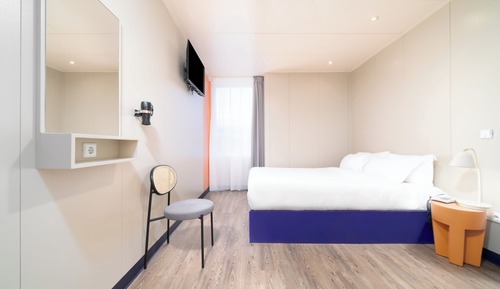 Queen Room