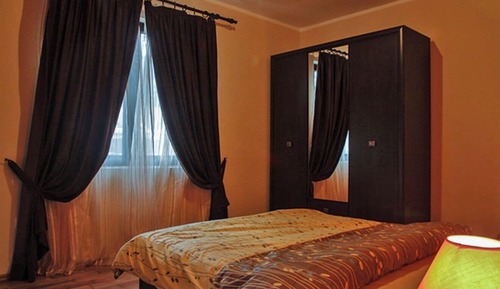 Apartamento clásico, 1 cama de matrimonio con sofá cama