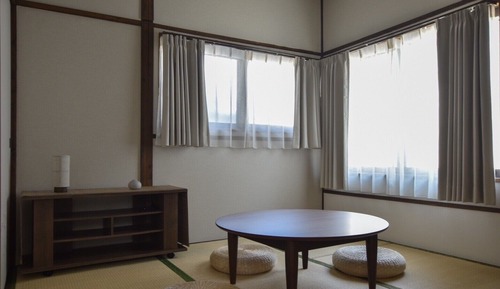 Casa básica, 3 habitaciones, no fumadores, baño privado