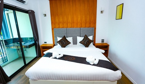 Habitación estándar, 1 cama de matrimonio grande, vistas a la ciudad