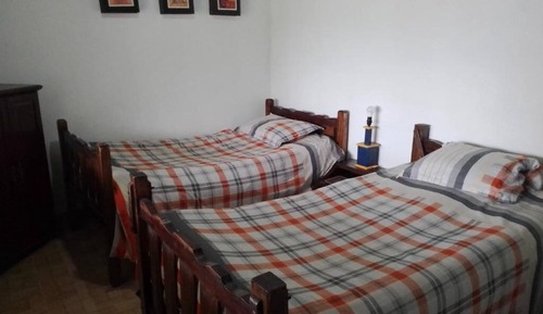 Habitación triple familiar, vistas a la montaña