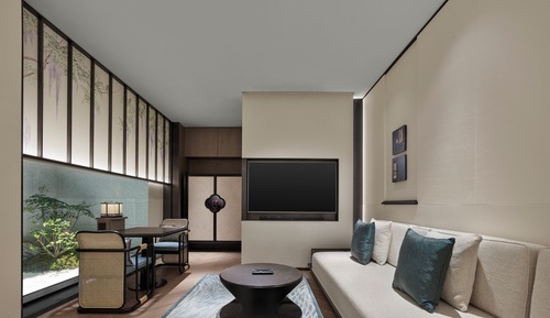 Habitación Deluxe, 1 cama de matrimonio grande (Lakefront pool)