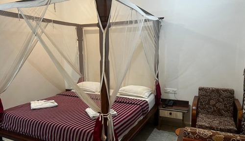 Habitación Deluxe doble, vistas a la piscina