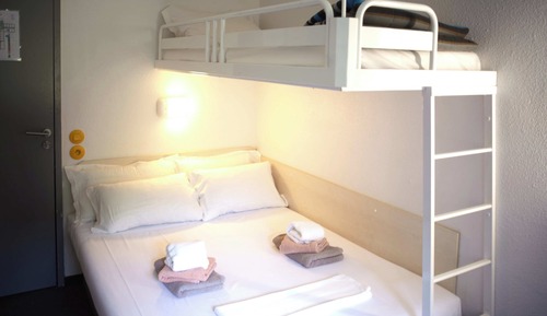 Economy Triple Room