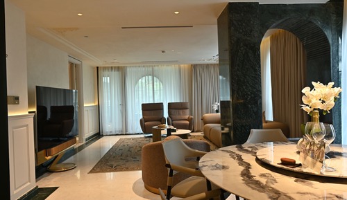 Habitación presidencial, balcón, vistas a la montaña