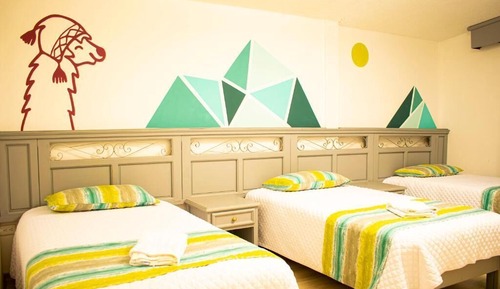 Habitación estándar, 3 camas individuales, vistas a la montaña