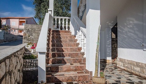 Apartamento (Apartments Zora - Three Bedroom Apart)