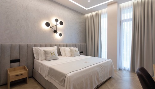 Habitación Confort con 1 cama doble o 2 individuales, balcón, vistas a la ciudad