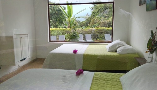 Habitación triple básica, vistas a la montaña