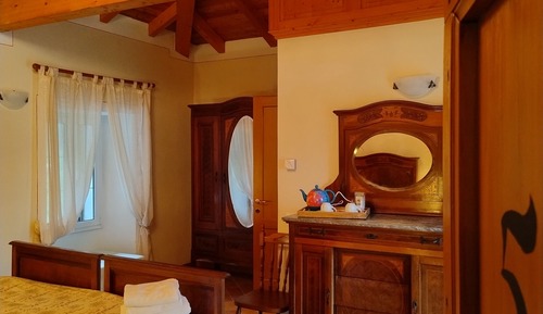 Habitación tradicional doble, balcón, vistas parciales al lago