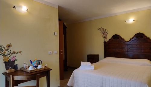 Habitación tradicional doble, balcón, vistas parciales al lago