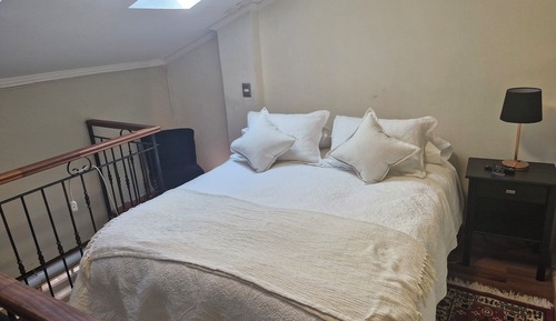 Habitación de diseño doble de uso individual, 1 cama de matrimonio, baño privado