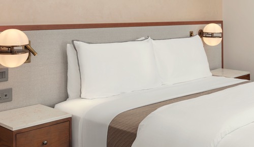 Suite junior, 1 cama de matrimonio grande, balcón, vistas a la piscina