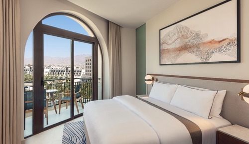 Suite ejecutiva, 1 cama de matrimonio grande, balcón, vistas a la piscina