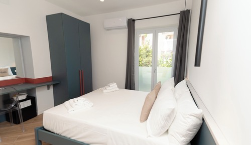 Habitación triple, 1 cama de matrimonio con sofá cama