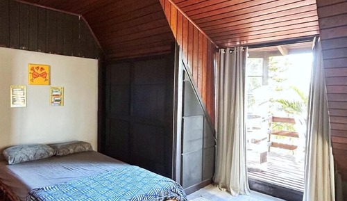 Habitación, balcón, vistas al mar