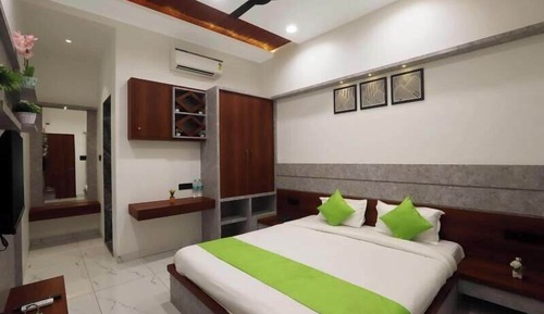 Couple room