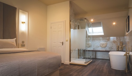 Superior King Room