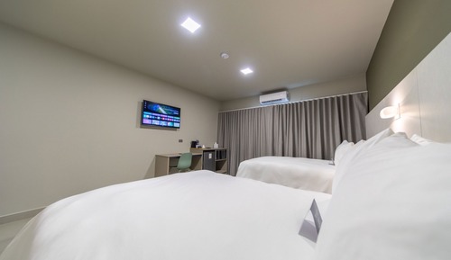 Suite Deluxe, baño privado, vistas al jardín (Two Full Room 1.04)